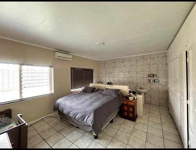 5 BEDROOM HOUSE FOR SALE IN SELCOURT